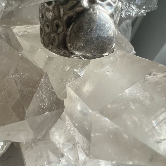 Size 8 silver wide band ring . - Picture 8 of 9